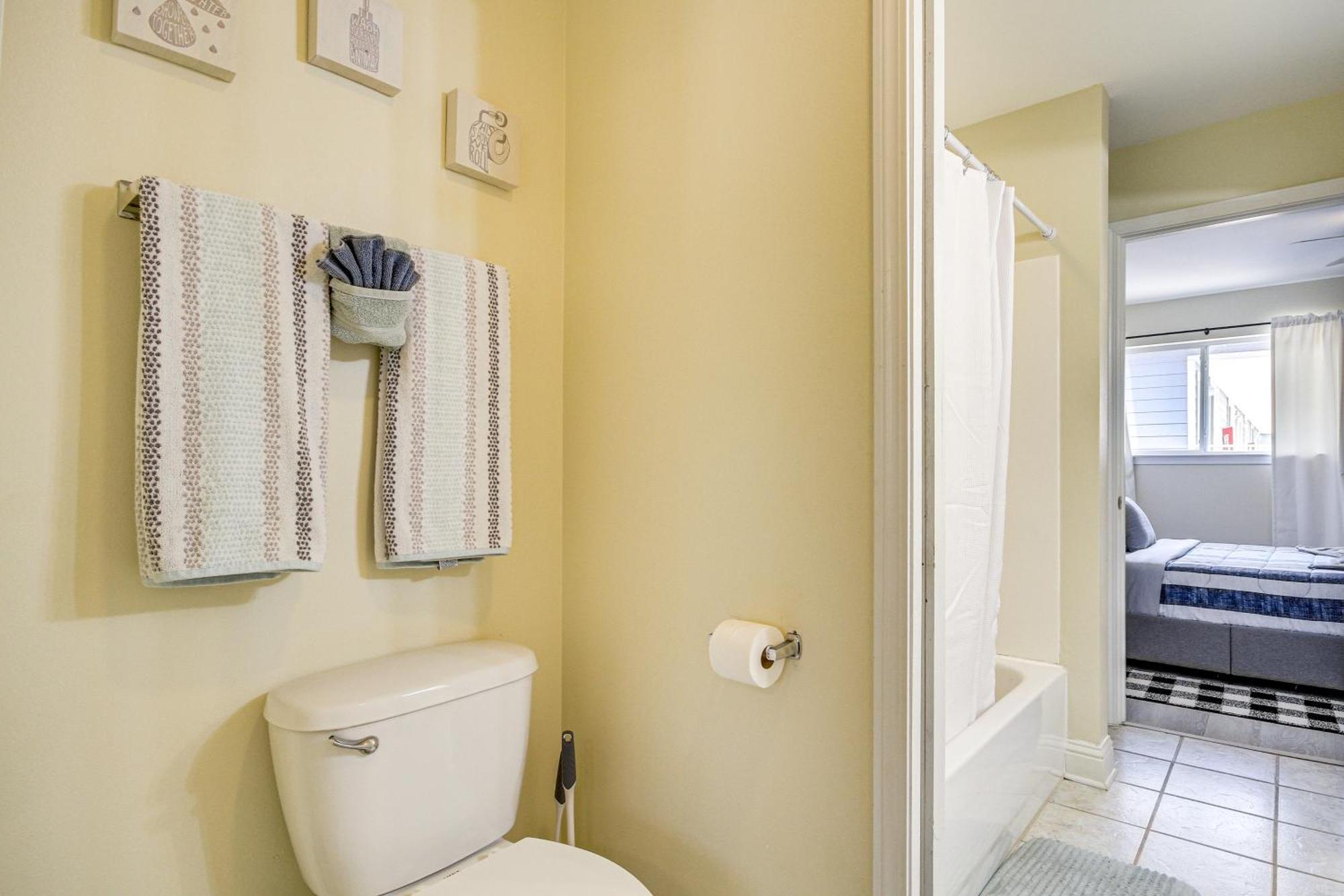 Airy Biloxi Condo With Patio Walk To Beach! Экстерьер фото